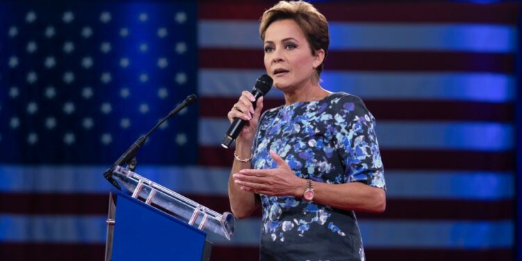 USAGM anuncia a Kari Lake como asesora especial