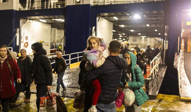 Aumento de actividad sísmica en Santorini provoca evacuación de miles de personas y alerta a autoridades