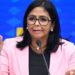 Delcy Rodríguez calificó como «una decisión lesiva e inexplicable» revocación de licencias petroleras a Venezuela