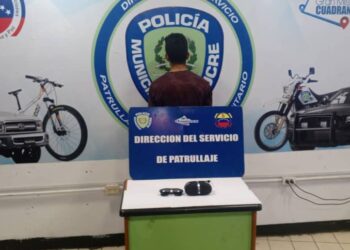 Detenido en Caracas sujeto que saqueaba vehículos tras romper ventanas