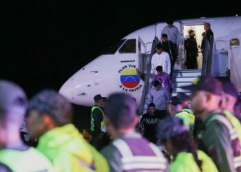 Revisarán sus antecedentes, dice el régimen