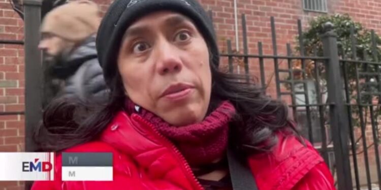 Migrantes en refugios de Nueva York temen enviar hijos a la escuela