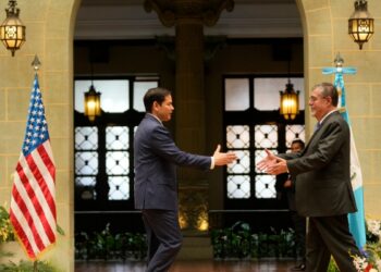 Guatemala acuerda con EEUU aceptar migrantes deportados de otros países