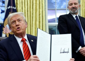 Trump eleva aranceles a importaciones de aluminio y acero