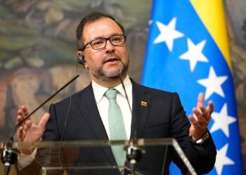 Canciller insulta a Rubio. Machado intercede por TPS.