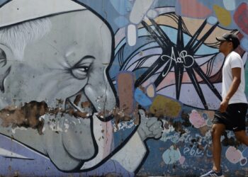 Papa Francisco sigue evolucionando, ya no sufre problema renal: Vaticano