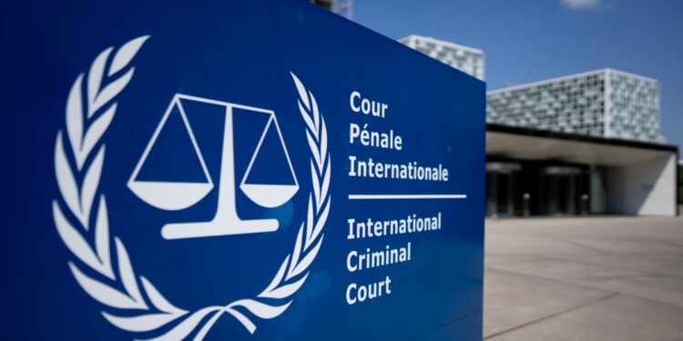 Trump ordena sanciones a la Corte Penal Internacional por investigar a Israel; el tribunal lo rechaza