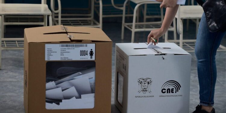 Ecuador, de cara a las elecciones con presencia de 200 observadores internacionales