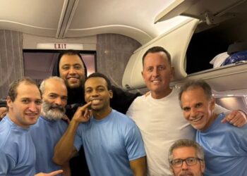 Maduro libera a seis estadounidenses tras reunión con enviado de la Casa Blanca