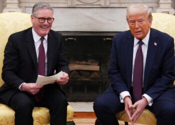 Starmer dice que no se puede "recompensar al agresor" durante la negociación de la paz en Ucrania