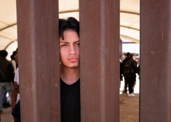 México asegura que ahora no hay crisis en la frontera y que el número de deportaciones de mexicanos se mantiene estable