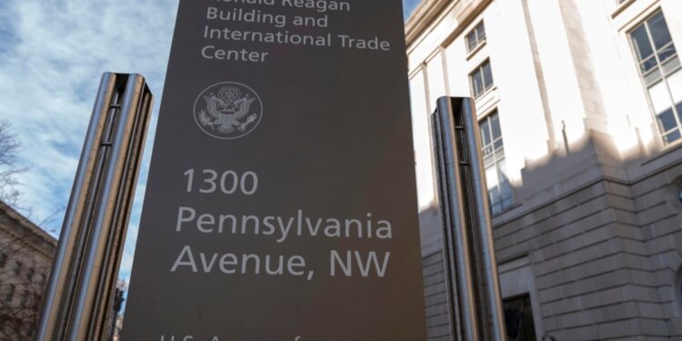 Administración Trump recortará 90 % de los contratos de USAID para ayuda al exterior