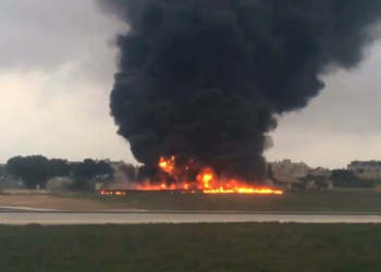 Avioneta se estrella en zona residencial de Filadelfia, dejando múltiples víctimas (Videos)