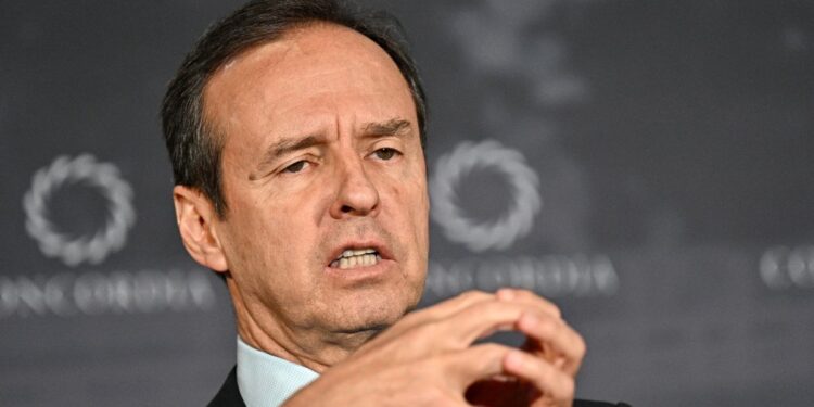 Expresidente Tuto Quiroga denuncia trama judicial del gobierno boliviano para inhabilitarlo