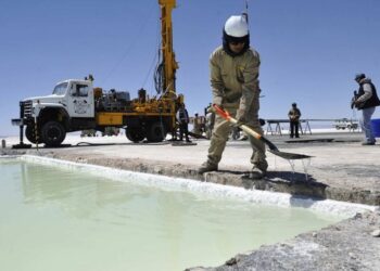 Aprueban en Bolivia un contrato de litio con empresa china, en medio de denuncias de sobornos