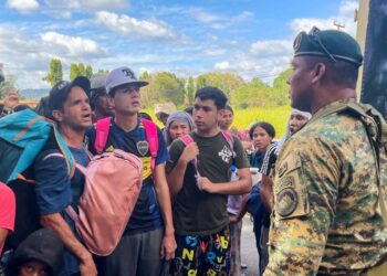 Caravana de migrantes desiste de continuar su viaje a EEUU por temor a ser deportados