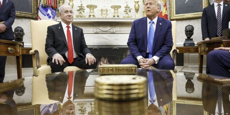 «Seremos sus dueños»: Trump sugiere que EE.UU. tomará el control de Gaza y que los palestinos deben irse permanentemente