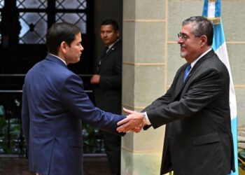 Guatemala acuerda recibir vuelos de extranjeros deportados desde EEUU