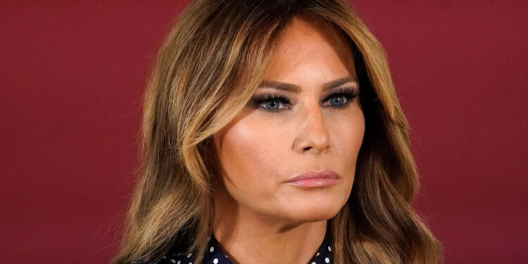 Melania Trump se estrena apoyando una ley contra la pornografía ‘deepfake’ generada con IA