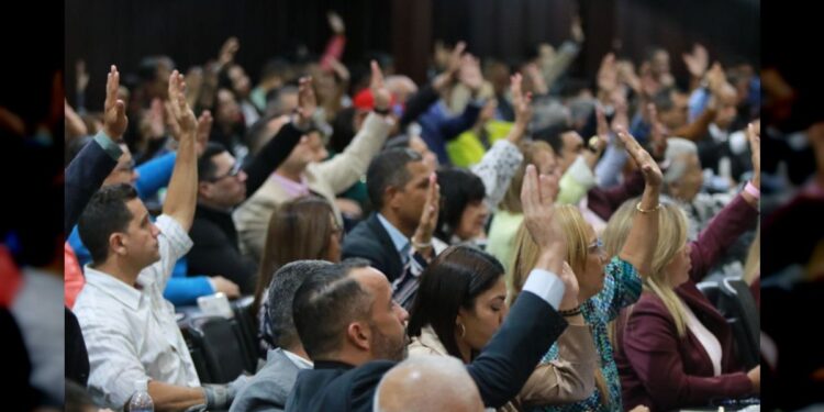Parlamento Nacional aprueba acuerdo por unanimidad para honrar labor de los médicos venezolanos