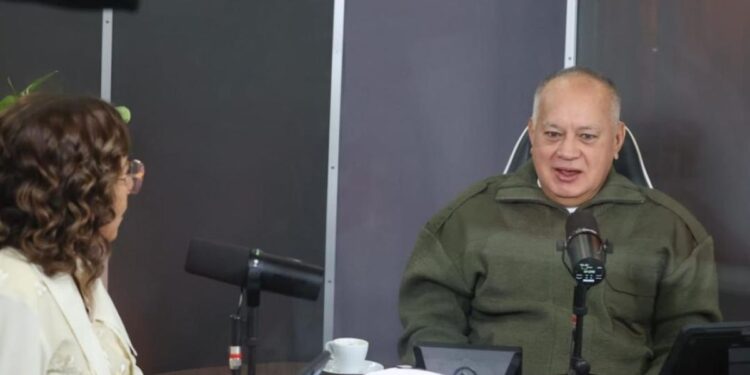 Diosdado Cabello: Vamos a instalar un Punto y Círculo en Petare que servirá de ejemplo para los barrios del país