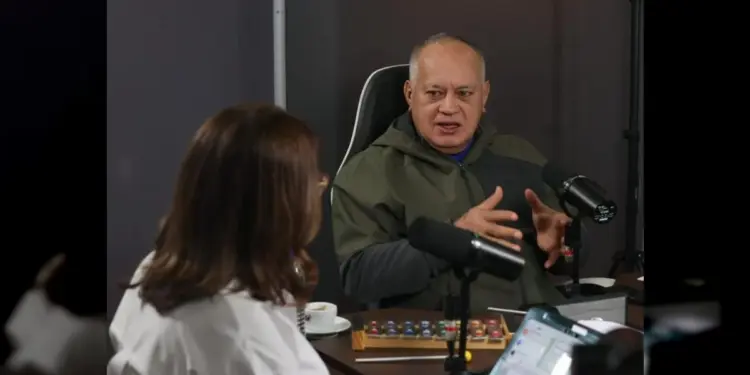 Cabello exige a EEUU: «Envíen familias completas en los vuelos, no las separen»