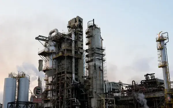 El petróleo de Texas sube un 3 % tras la amenaza de Trump con aranceles al petróleo ruso