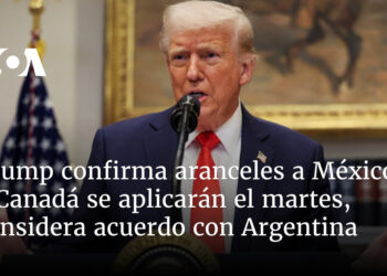 Trump confirma aranceles a México y Canadá para el martes, considera acuerdo libre comercio con Argentina