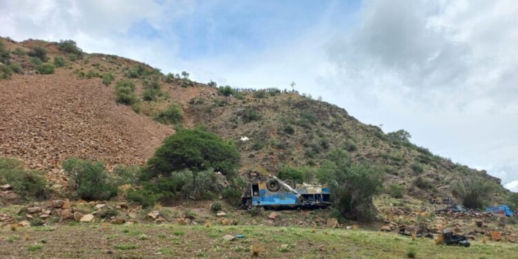 Accidente de autobuses deja saldo de al menos 33 muertos en Bolivia