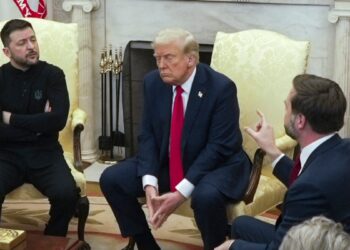 Trump pone en "pausa" la ayuda estadounidense a Ucrania