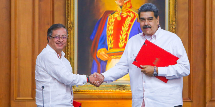 Qué se sabe de la zona económica binacional que sopesan Petro y Maduro