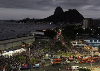 Altas temperaturas marcan el carnaval de Brasil y robustecen la economía