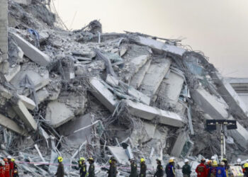 Ascienden a más de mil los fallecidos por el terremoto de magnitud 7,7 en Myanmar y Tailandia