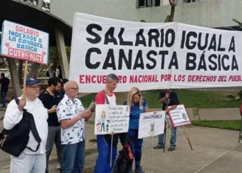 Docentes y estudiantes de la UCV marchan en Caracas para exigir «salarios dignos y presupuesto justo»