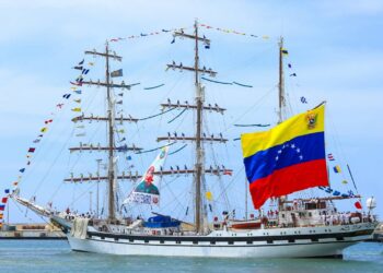 Buque escuela de Venezuela emprende un nuevo viaje de instrucción hacia el Caribe