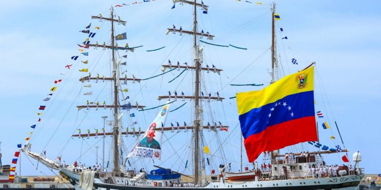 Buque escuela de Venezuela emprende un nuevo viaje de instrucción hacia el Caribe