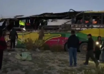 Brutal choque entre autobuses dejó al menos 37 muertos en Bolivia