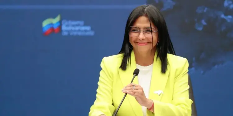 Delcy Rodríguez a MCM y María Elvira Salazar: «El país entero juzgará cada palabra»