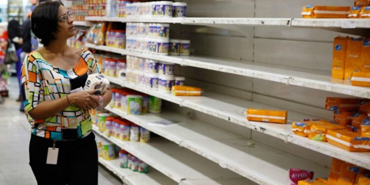 Encuesta del Instituto Delphos: 85,2% de los venezolanos percibe que las sanciones afectan al pueblo