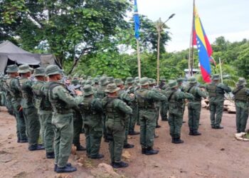 Funcionarios de la FANB arrestan a un hombre por minería ilegal en el estado Amazonas