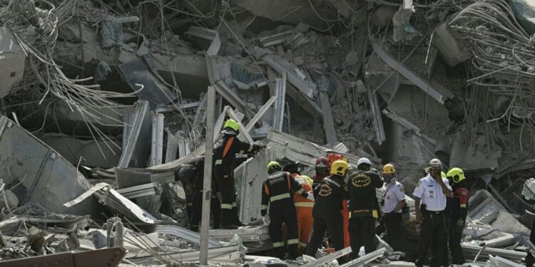 Servicio geológico de EE.UU. estima que hay cientos de muertos en el terremoto de Birmania