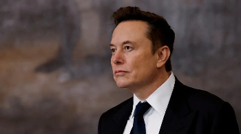 Musk incorporó «X» a su empresa xAI para combinar datos y recursos