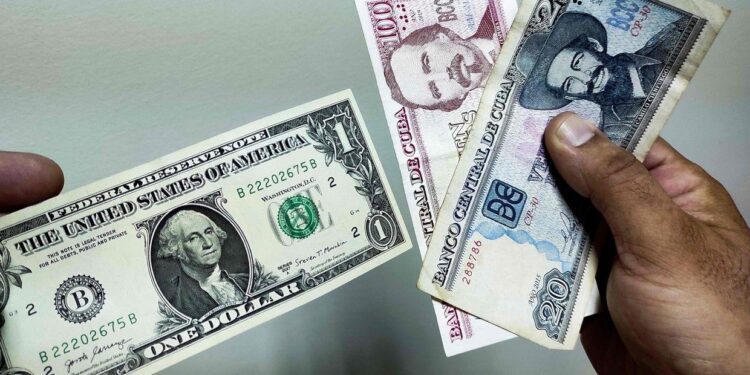 Cuba establece un nuevo tipo de cambio a ciertas personas jurídicas para pagar los sueldos