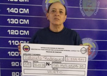 Mujer con amplio prontuario delictivo detenida por robo de vehículo en Chacao