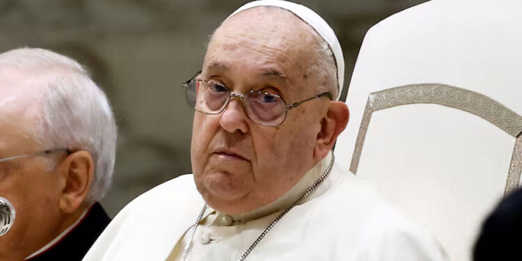 Francisco sigue «estable» tras 19 días hospitalizado: «No ha presentado broncoespasmos ni otras insuficiencias respiratorias»