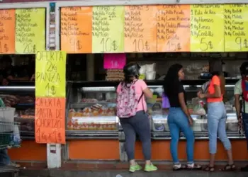 Asdrúbal Oliveros: La inflación en Venezuela podría volver a superar el 100%