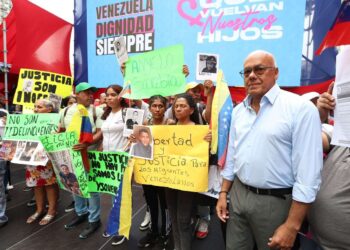 Jorge Rodríguez: nos comprometemos a retornar a connacionales secuestrados en El Salvador