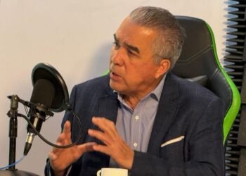 Martínez rechaza amenazas a importadores de petróleo venezolano: «Sería la mayor agresión desde nuestra existencia como República»