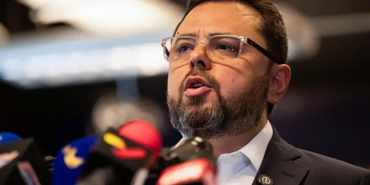 Antonio Ecarri insiste en dolarizar la economía venezolana ante nueva devaluación