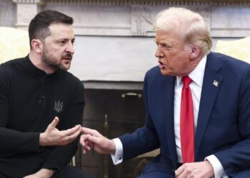 Llamada entre Trump y Zelenski «avanza hacia el fin de la guerra» en Ucrania, según EE.UU.